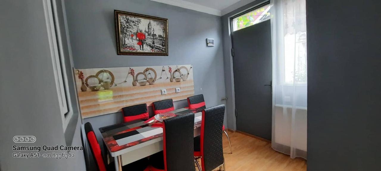 Apart-Otel Nino Bordjomi Extérieur photo
